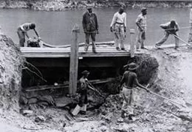 Company 333 men at work on the C&O Canal, circa 1938